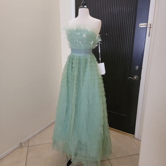 Mac Duggal 20530 Sage Green Feather Ruffle Strapless Ball Gown Dress Size 6 - Picture 8 of 14